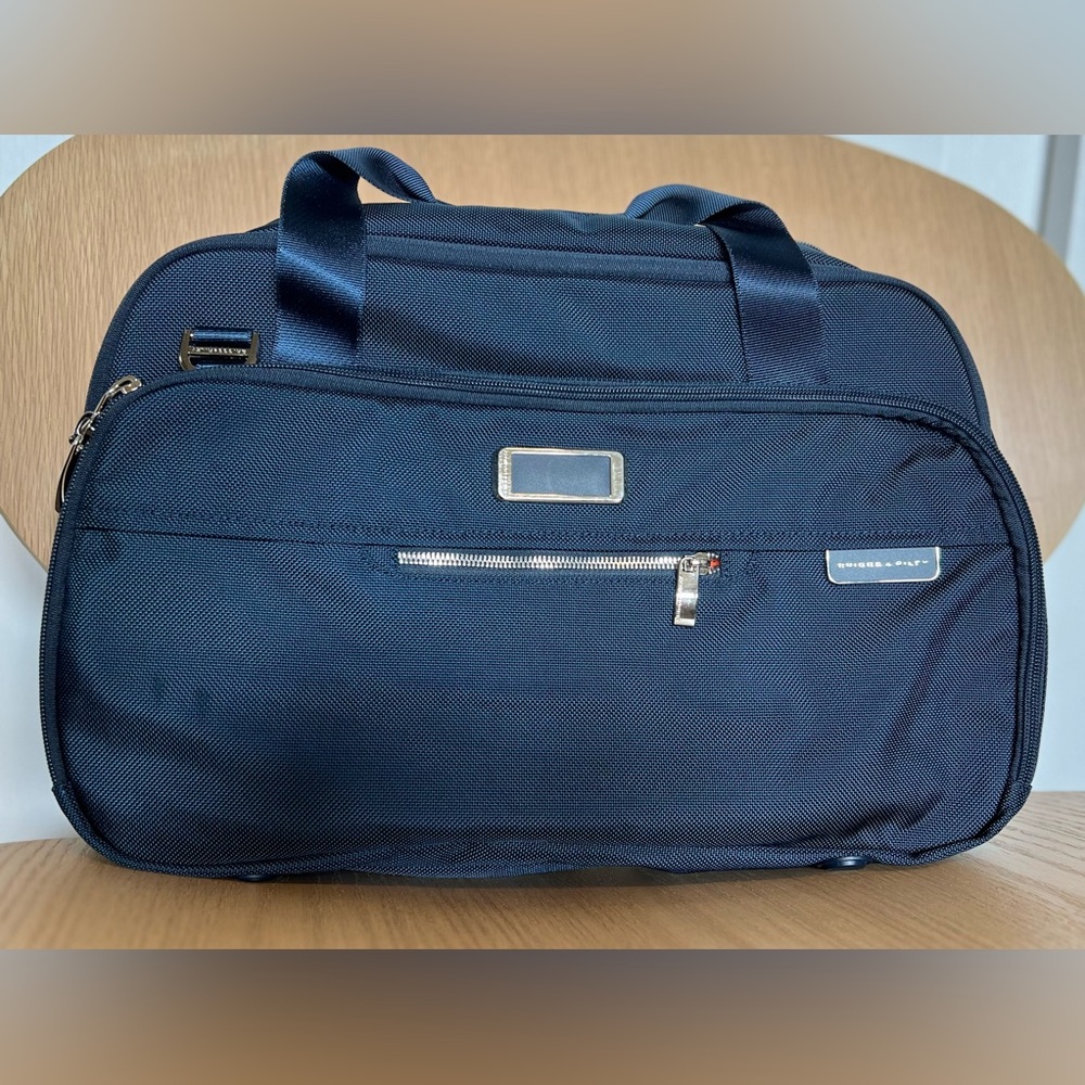 Briggs and Riley Navy Expandable Cabin Bag